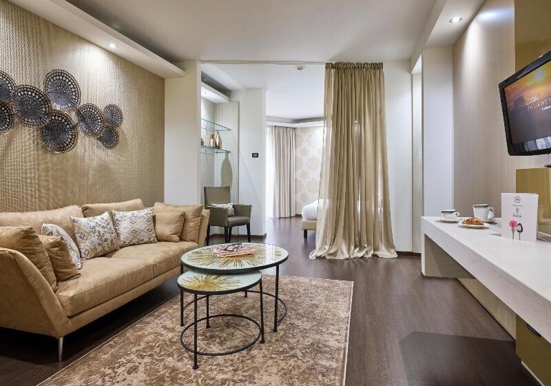 اتاق استاندارد, Yit Conquista De Toledo