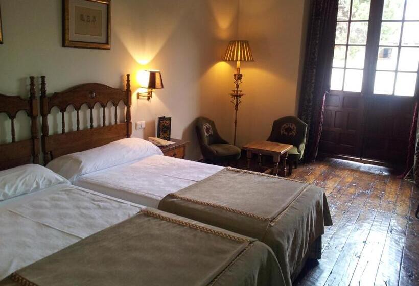 スタンダードルーム, Parador De Santillana Gil Blas