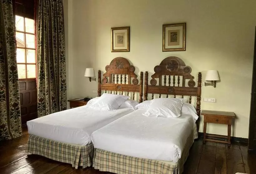 スタンダードルーム, Parador De Santillana Gil Blas