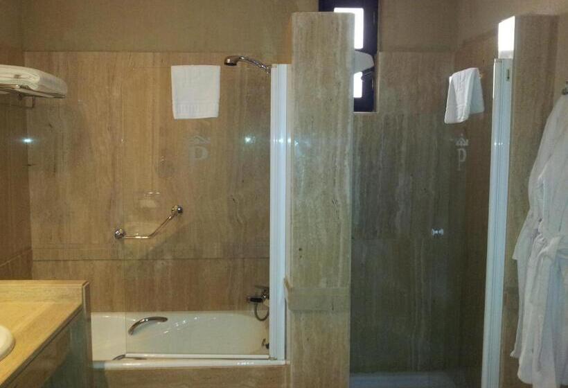 سوییت جونیور, Parador De Santillana Gil Blas