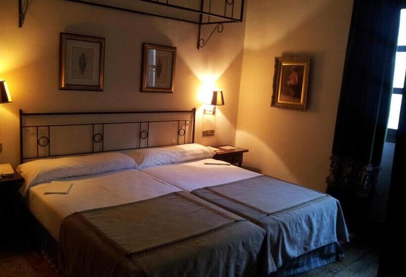 سوییت جونیور, Parador De Santillana Gil Blas