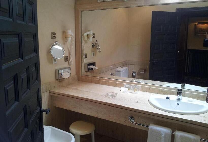 اتاق استاندارد, Parador De Santillana Gil Blas