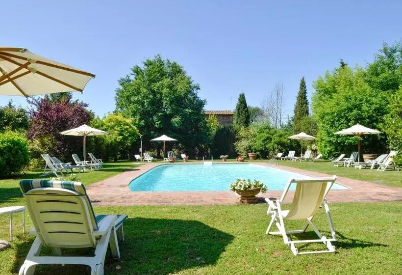 آپارتمان 1 خوابه با چشم‌انداز استخر, Residence Il Casale