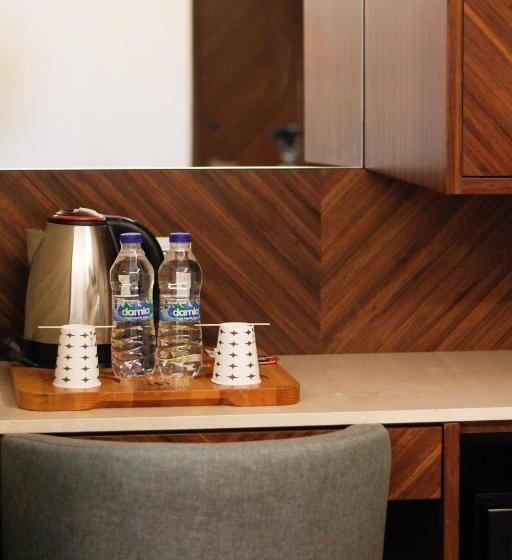 اتاق استاندارد چهار تخته, Sogut Hotel Old City