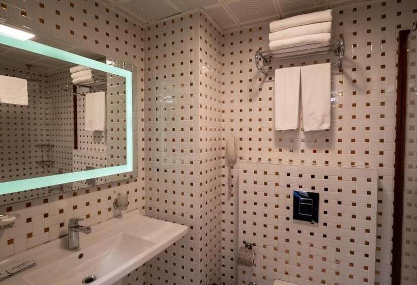 اتاق استاندارد چهار تخته, Sogut Hotel Old City