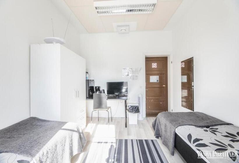 غرفة قياسية حمام مشترك, Vanha Postitalo