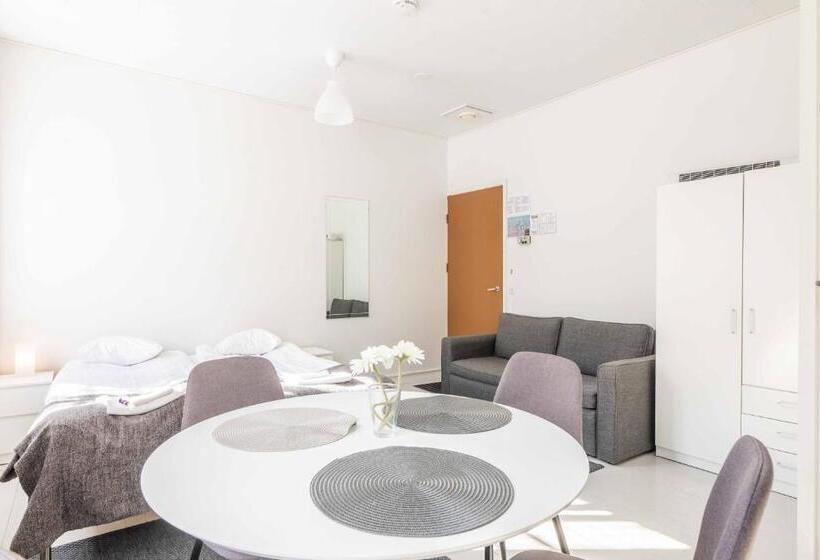 غرفة عائلية, Vanha Postitalo