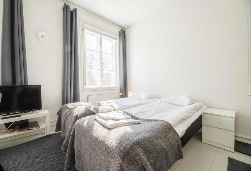 غرفة عائلية, Vanha Postitalo