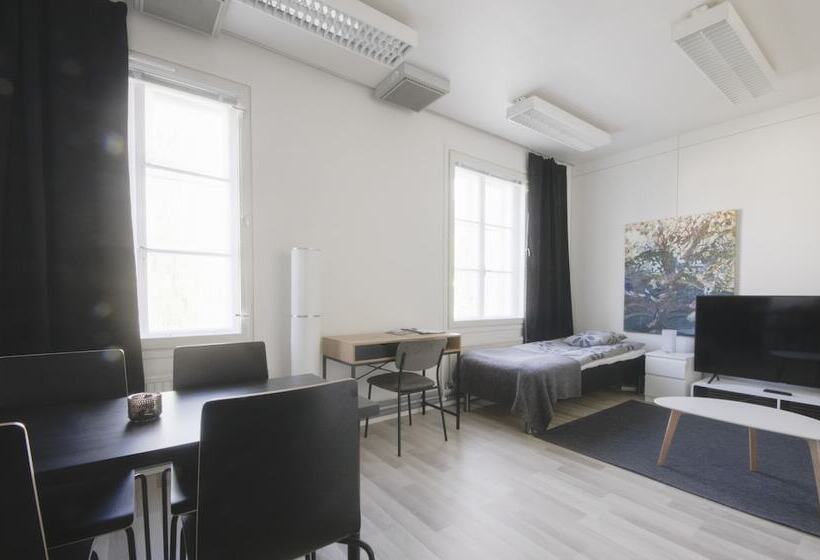 غرفة عائلية, Vanha Postitalo