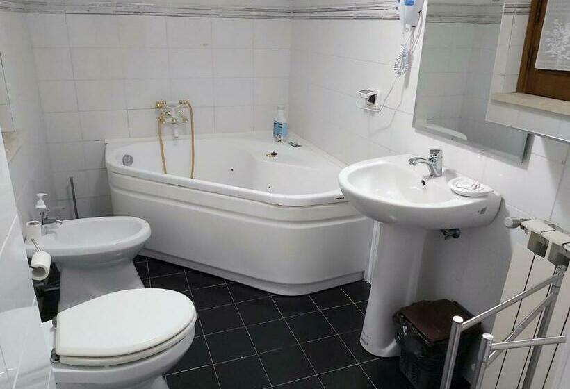 חדר דלוקס, Casalbergo700