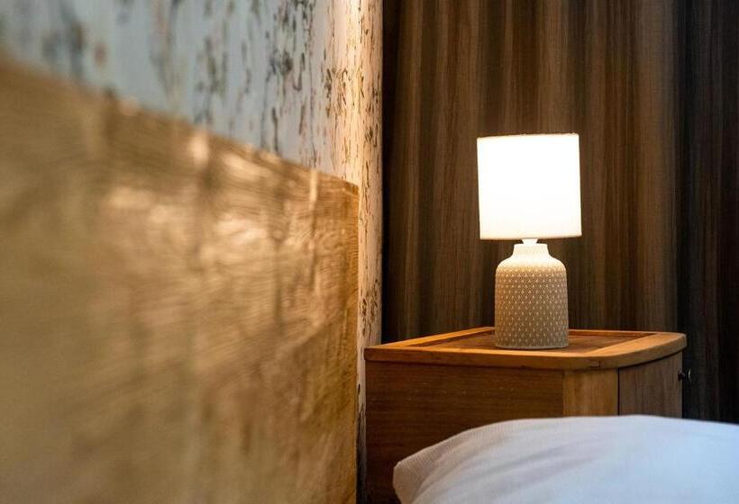 חדר סטנדרט עם מרפסת, Kouty