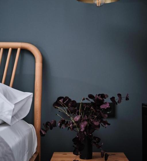 اتاق استاندارد سه نفره, Vanadziņa Māja