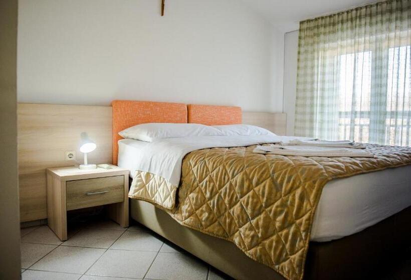 اتاق استاندارد, Pervan