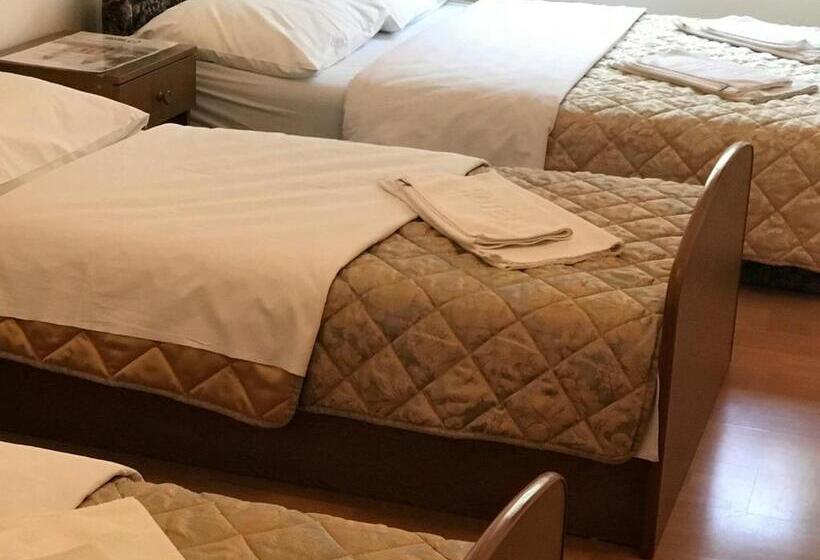 اتاق استاندارد چهار تخته, Pervan