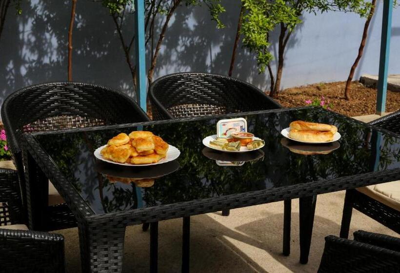 اتاق استاندارد, Guesthouse Aurora