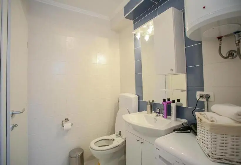اتاق استاندارد چهار تخته, Guesthouse Aurora