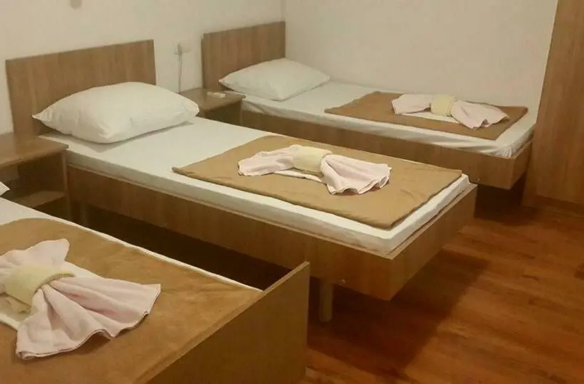 اتاق استاندارد سه نفره, Rooms Ivan Popić