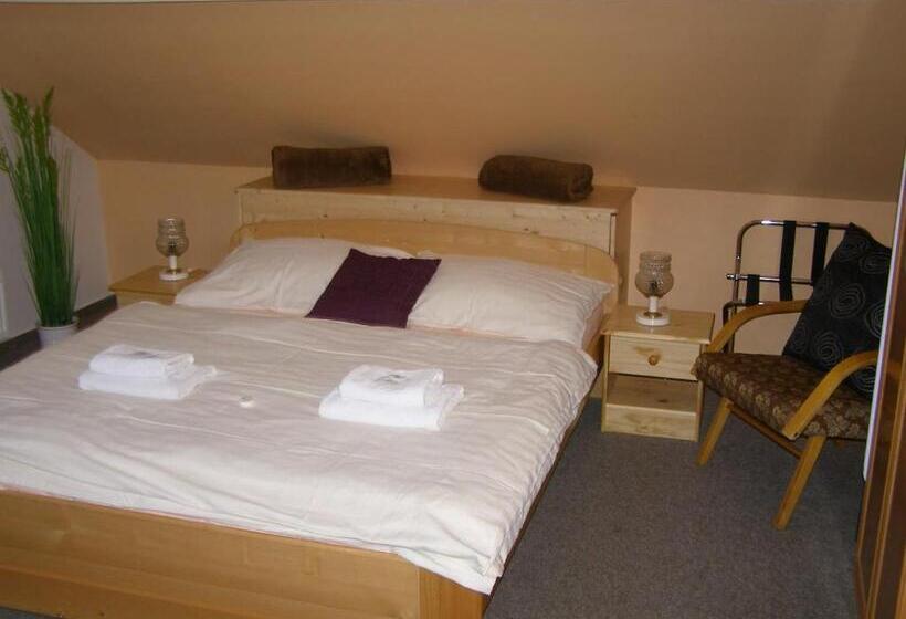 Четырехместный Номер Стандарт, Garni Belveder