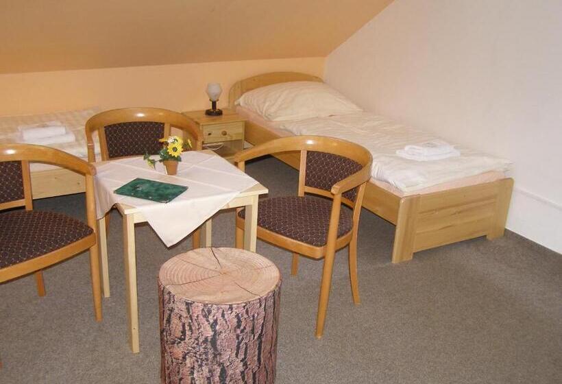 Четырехместный Номер Стандарт, Garni Belveder