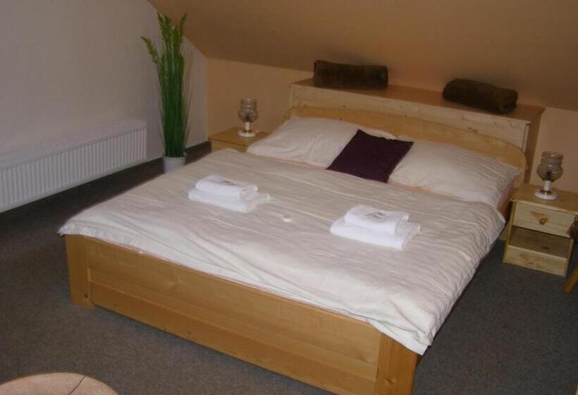 Четырехместный Номер Стандарт, Garni Belveder