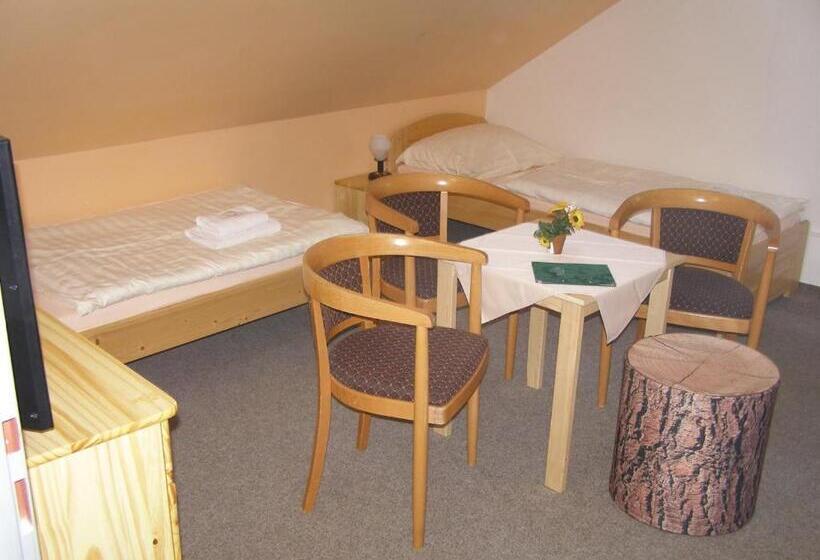 Четырехместный Номер Стандарт, Garni Belveder