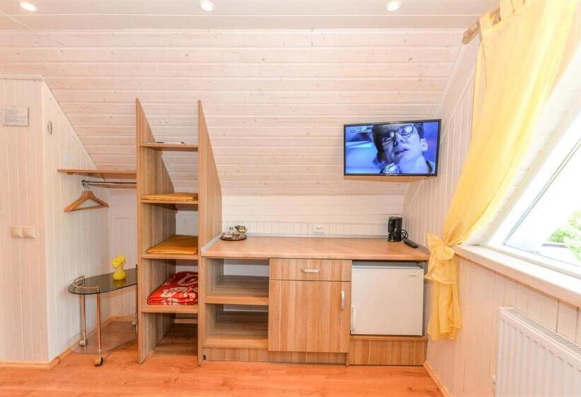 اتاق اکونومی, Dalija