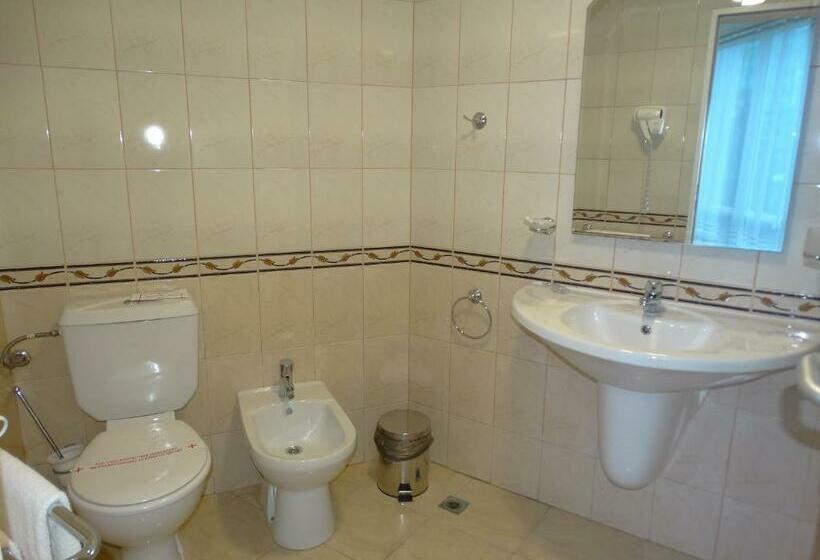 １ベッドルームアパートメント, Queen Nelly