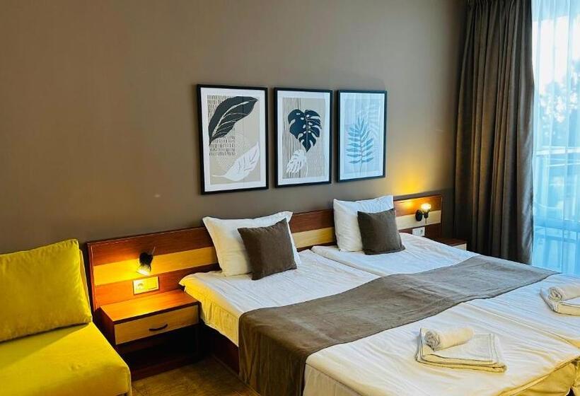 スタンダードルーム, Queen Nelly