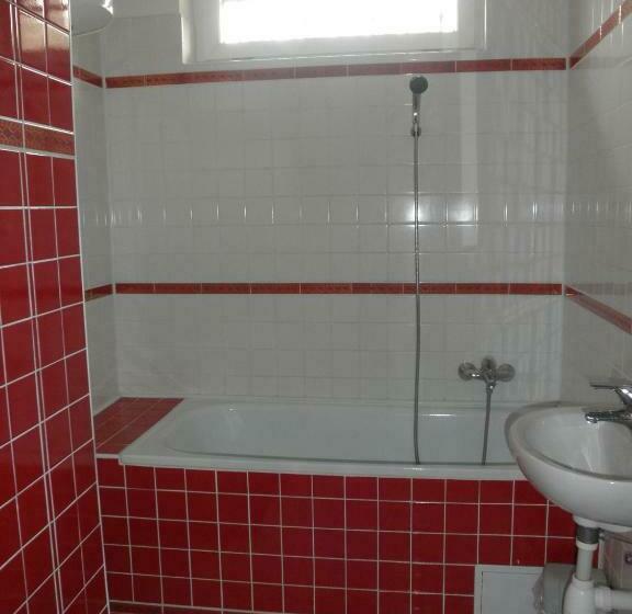 침실 1개 아파트, Ehila