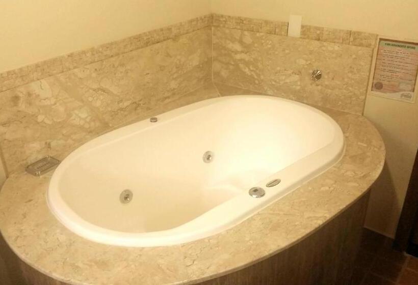 디럭스 자쿠지룸, Gamboa Eco Refugio Pousada