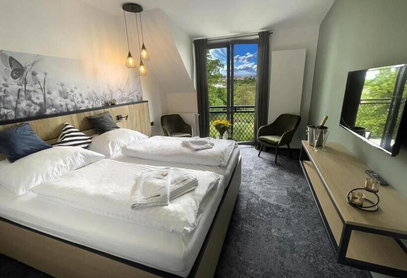 バルコニー付きスタンダードルーム, Restaurant & Pension U Hradu