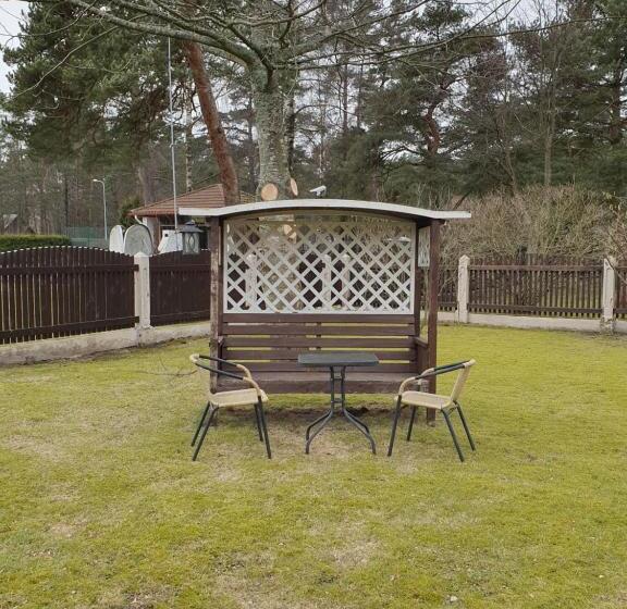 اتاق اکونومی, Villa Leonardo