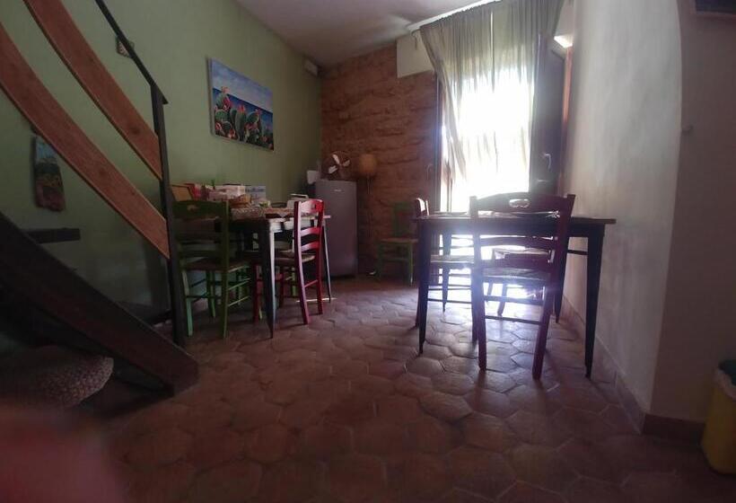 اتاق استاندارد, Aljama Downtown B&b