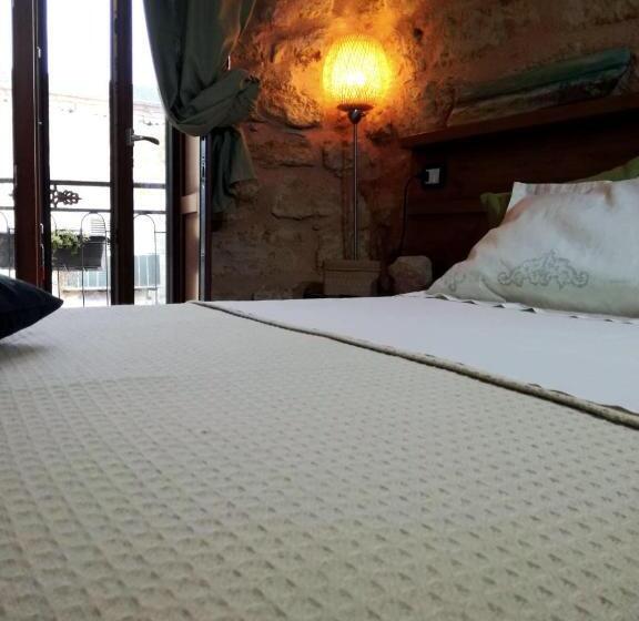 اتاق استاندارد, Aljama Downtown B&b