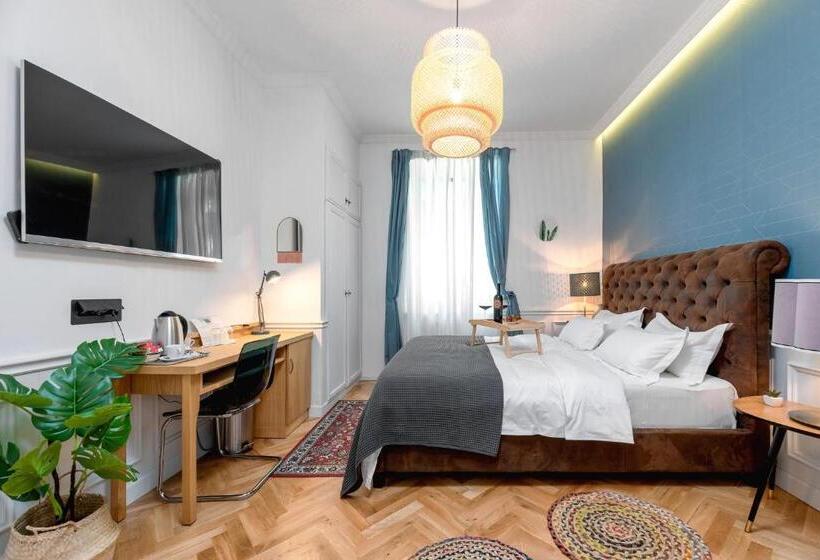 디럭스 룸 킹사이즈 침대, Evala Luxury Rooms With Pool And Garden