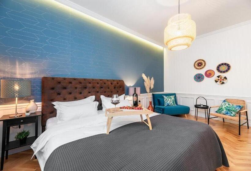 디럭스 룸 킹사이즈 침대, Evala Luxury Rooms With Pool And Garden