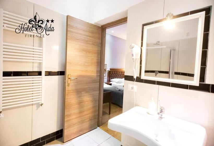 اتاق استاندارد چهار تخته, Aida