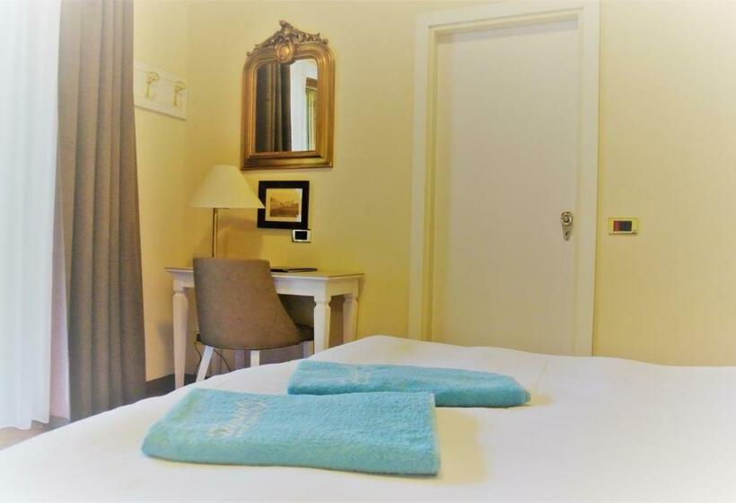 스탠다드 발코니 룸, Garden