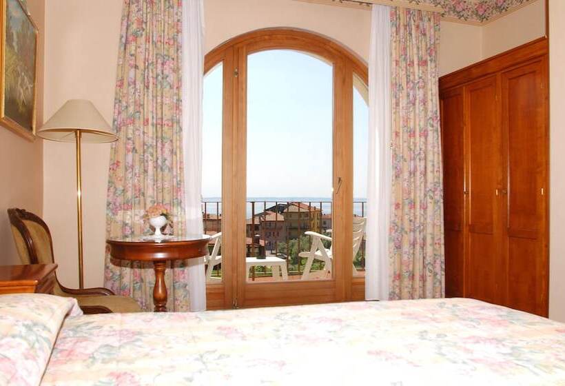 Superior room with lake view, Garden