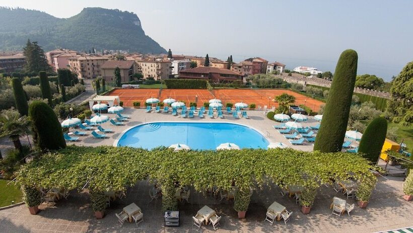 Superior room with lake view, Garden