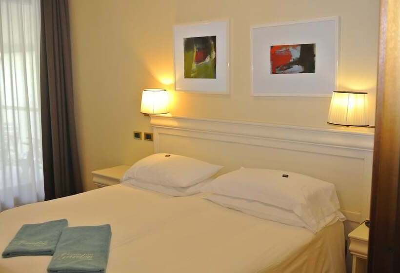 이코노미 룸, Garden