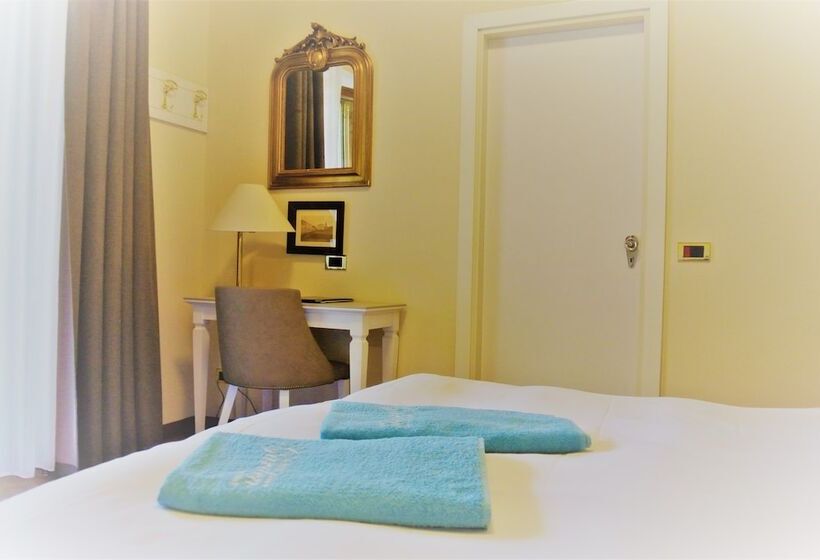 이코노미 룸, Garden