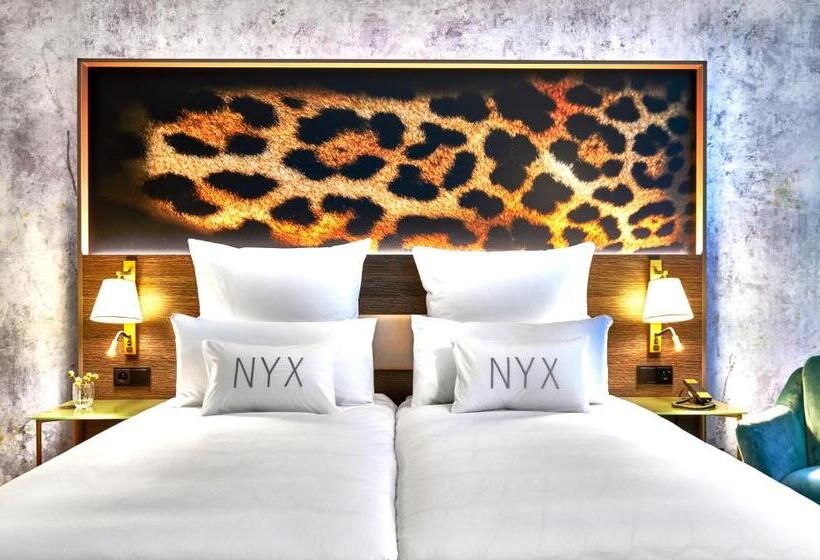 Трехместный Номер Комфорт, Nyx Hotel Warsaw By Leonardo Hotels