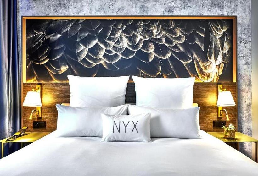 Трехместный Номер Superior, Nyx Hotel Warsaw By Leonardo Hotels