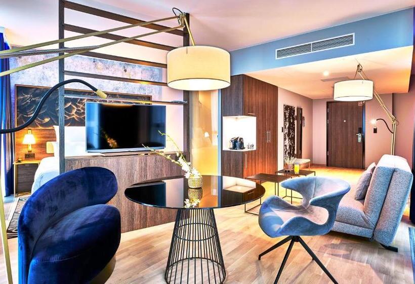 スーペリアトリプルルーム, Nyx Hotel Warsaw By Leonardo Hotels