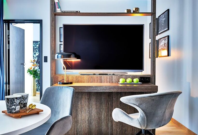 Полулюкс, Nyx Hotel Warsaw By Leonardo Hotels