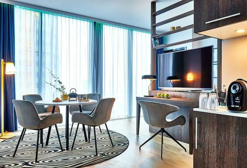 سوییت جونیور, Nyx Hotel Warsaw By Leonardo Hotels