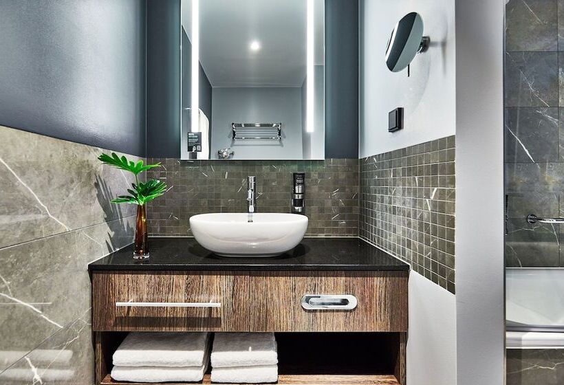 Полулюкс, Nyx Hotel Warsaw By Leonardo Hotels