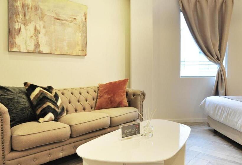 Camera Quadrupla Standard, Senlax Inn Osaka