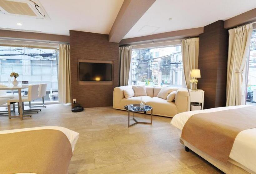 Camera Quadrupla Deluxe, Senlax Inn Osaka